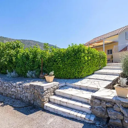 Three Bedroom With Pool