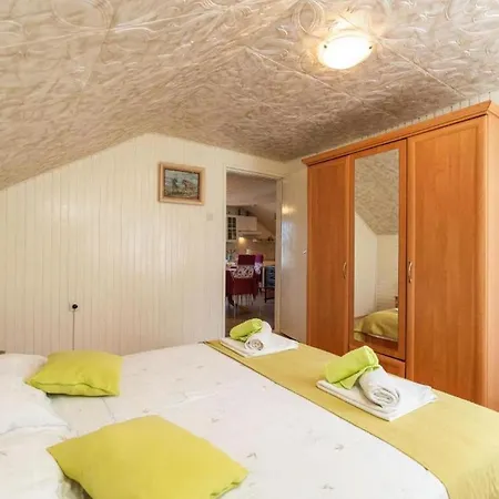 Three Bedroom With Pool * Molunat