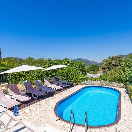 Holiday home Three Bedroom With Pool *