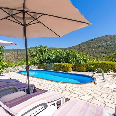 Three Bedroom With Pool * Molunat